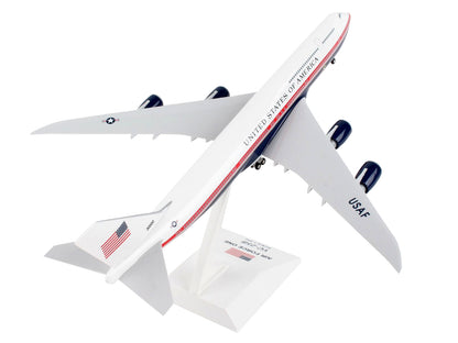 Boeing 747-8i (VC-25B) Commercial Aircraft "Air Force One - United States of America" (30000) White with Red and Blue Stripes (Snap-Fit) 1/200 Plastic Model by Skymarks