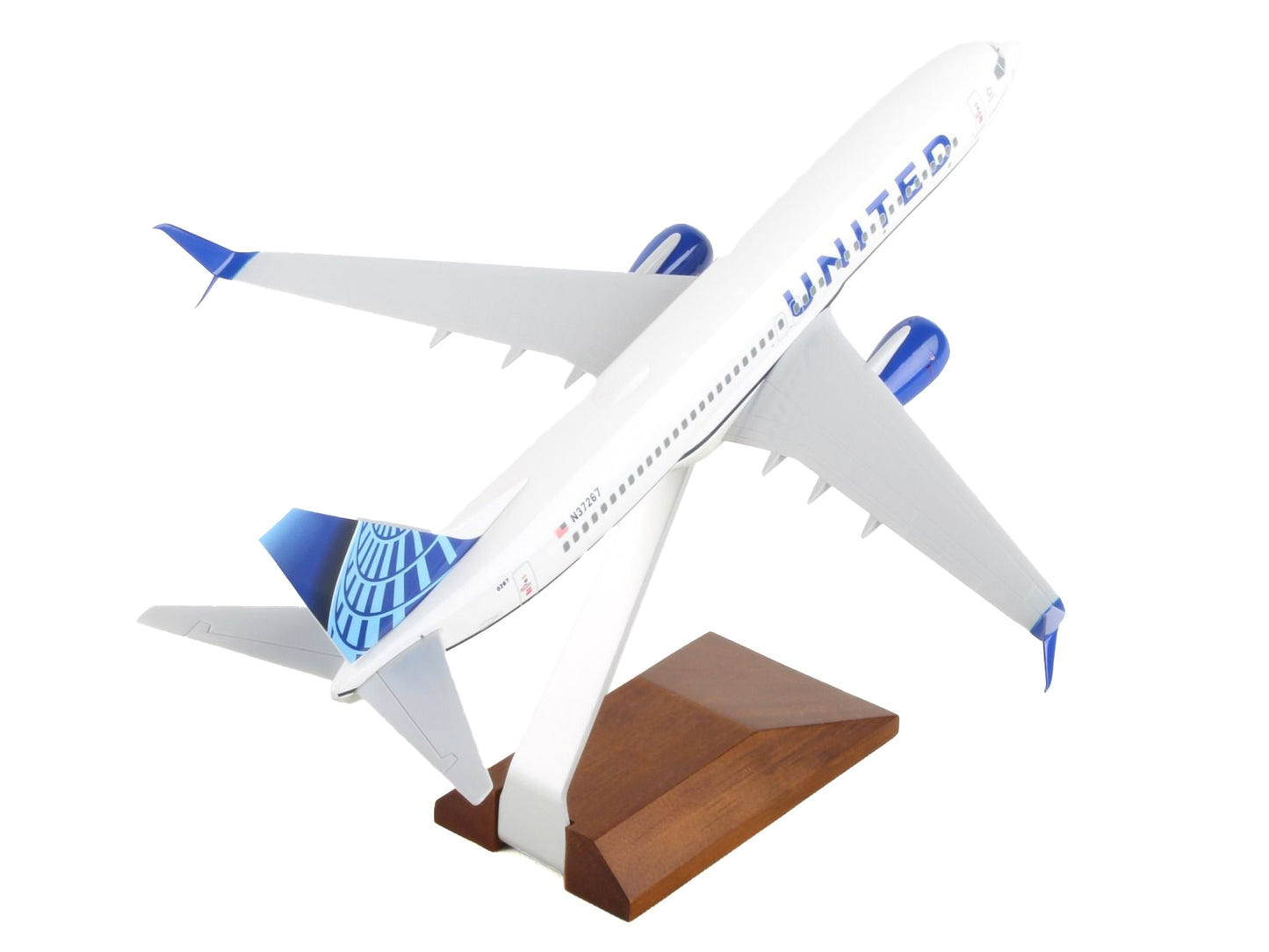 Boeing 737-800 Commercial Aircraft "United Airlines" (N37267) White with Blue Tail and Wood Stand (Snap-Fit) 1/130 Plastic Model by Skymarks