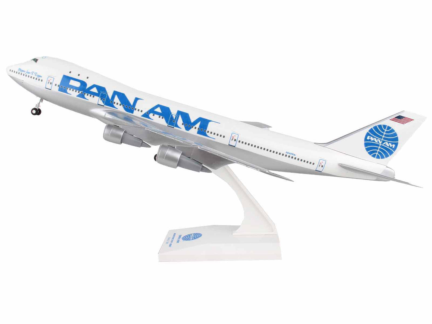 Boeing 747-100 Commercial Aircraft with Landing Gear "Pan American (Pan Am) Airways" (N8642E) White (Snap-Fit) 1/200 Plastic Model by Skymarks