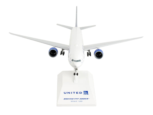 Boeing 777-300 Commercial Aircraft with Landing Gear "United Airlines" (N2749U) White with Blue Tail (Snap-Fit) 1/200 Plastic Model by Skymarks