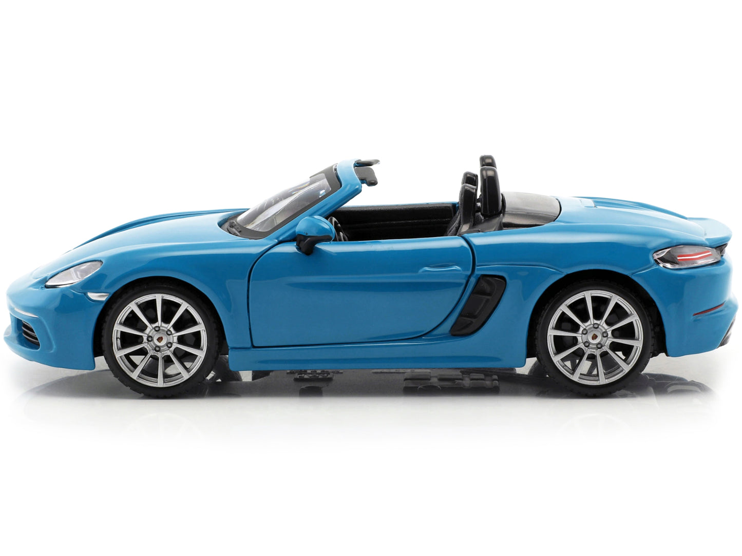 Porsche 718 Boxster Blue 1/24 Diecast Model Car by Bburago