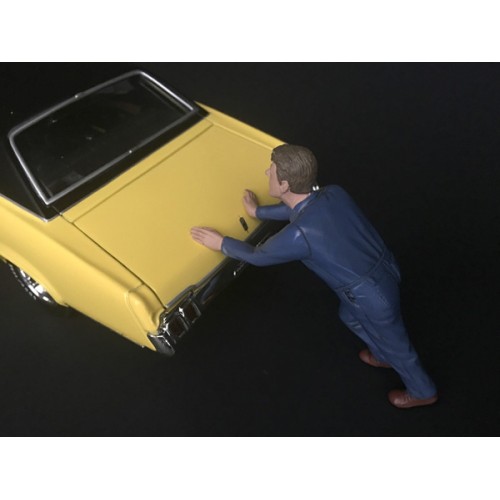 Mechanic Darwin Pushing a Car Figurine for 1/24 Scale Models by American Diorama #2