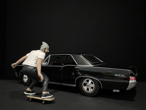 Skateboarder Figurine II for 1/24 Scale Models by American Diorama #3