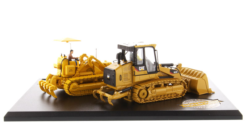 CAT Caterpillar 977D Traxcavator (Circa 1955-1960) and CAT Caterpillar 963K Track Loader (Current) with Operators "Evolution Series" 1/50 Diecast Models by Diecast Masters #2