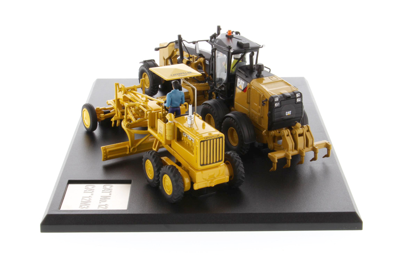 Cat Caterpillar No. 12 Motor Grader (Circa 1939-1959) and Cat Caterpillar 12M3 Motor Grader (Current) with Operators "Evolution Series" Set of 2 pieces 1/50 Diecast Models by Diecast Masters #4