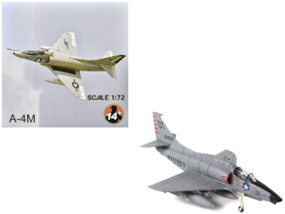 Douglas A-4D Skyhawk Aircraft "VMA-242 Bats NAS Key West 1962 Missile Crisis" United States Marine Corps 1/72 Diecast Model Airplane