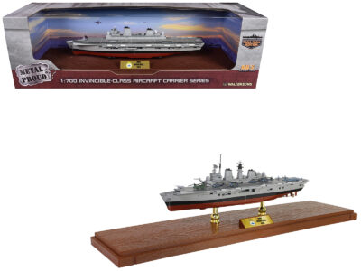 British HMS Invincible (R05) Aircraft Carrier Full-Hull Edition "Falklands War" (1982) British Royal Navy "Battleship" Series 1/700 Diecast Model by Metal Proud