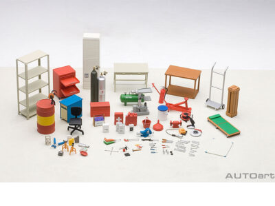 Garage Kit Set for 1/18 Scale Models by Autoart