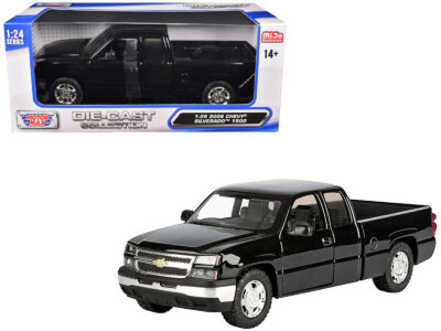 2006 Chevrolet Silverado 1500 Pickup Truck Black "Die-Cast Collection" Series 1/25 Diecast Model Car by Motormax