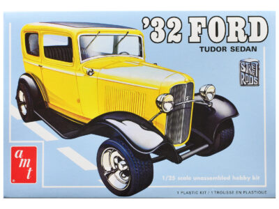 Skill 2 Model Kit 1932 Ford Tudor Sedan "Street Rods" Series 1/25 Scale Model by AMT