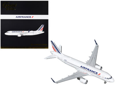 Airbus A320 Commercial Aircraft "Air France" White with Tail Stripes "Gemini 200" Series 1/200 Diecast Model Airplane by GeminiJets