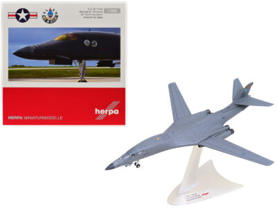 Rockwell B-1B Lancer Bomber Aircraft "86-0108 37th Bomb Squadron Ellsworth Air Force Base Alien with an Attitude" (WT001) United States Air Force 1/200 Diecast Model Airplane by Herpa