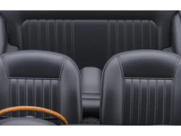 Aston Martin DB5 RHD (Right Hand Drive) Birch Silver 1/18 Model Car by Autoart #5