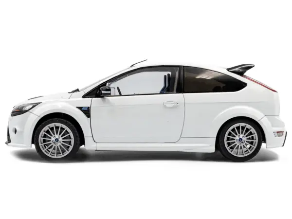 2009 Ford Focus RS MK2 Frozen White 1/18 Diecast Model Car by Solido #3