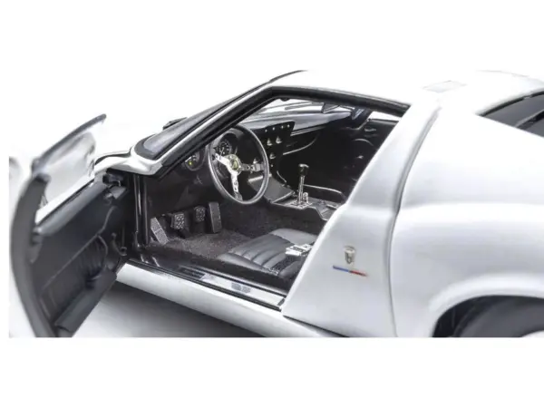 Lamborghini Miura P 400 White 1/18 Diecast Model Car by Kyosho #3