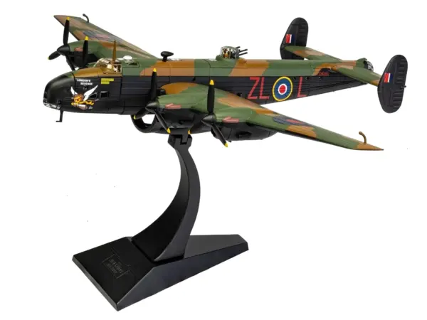 Handley Page Halifax MkV Bomber Aircraft "DK186 London’s Revenge - L for Lana No. 427 Squadron RAF Leeming" (1943) Royal Canadian Air Force "The Aviation Archive" Series 1/72 Diecast Model by Corgi #5
