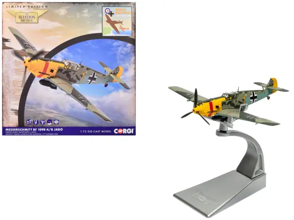 Messerschmitt Bf 109E-4/B Jabo Fighter-Bomber Aircraft "Oberleutnant Walter Rupp 3./JG53 RAF Manston Battle of Britain" (1940) German Luftwaffe "The Aviation Archive" Series 1/72 Diecast Model by Corgi #1