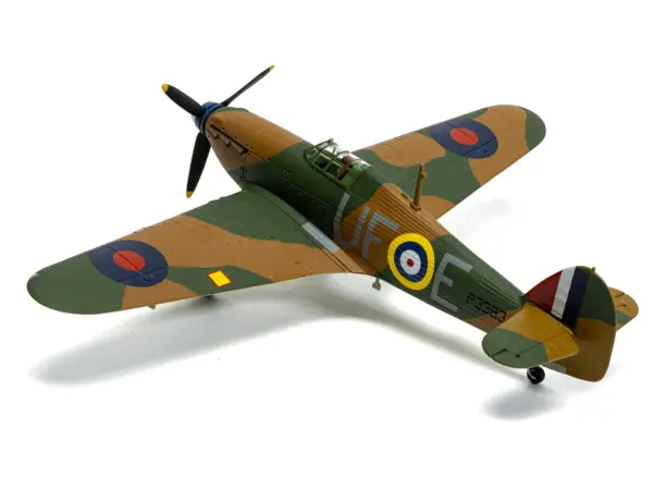 Hawker Hurricane Mk.I Fighter Aircraft "Pilot Officer William 'Billy' Fiske No. 601 Squadron Battle of Britain" (1940) British Royal Air Force "The Aviation Archive" Series 1/72 Diecast Model by Corgi #2