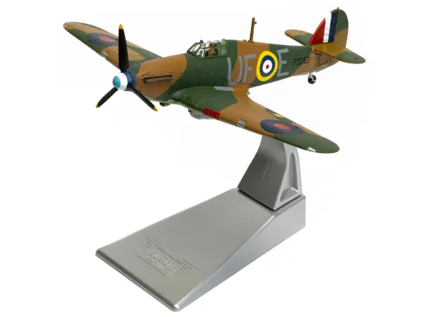 Hawker Hurricane Mk.I Fighter Aircraft "Pilot Officer William 'Billy' Fiske No. 601 Squadron Battle of Britain" (1940) British Royal Air Force "The Aviation Archive" Series 1/72 Diecast Model by Corgi #4