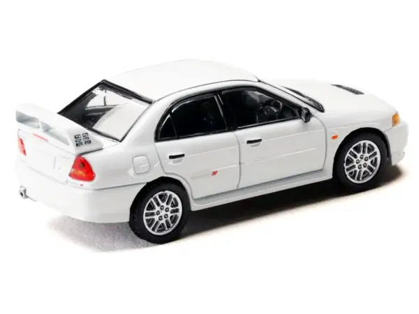 Mitsubishi Lancer RS Evolution IV RHD (Right Hand Drive) "MonStar" White "Initial D" (1995-2013) Manga "Diorama Set Series" 1/64 Diecast Model car by Hobby Japan #3