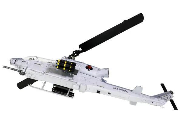 Bell AH-1W Whiskey Cobra Attack Helicopter (NTS Exhaust Nozzle) "U.S Marine Corps Squadron 267 Final Flight of the AH-1W Camp Pendleton" (23 March 2012) 1/48 Diecast Model by Forces of Valor #4