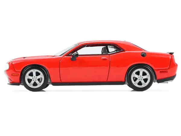 2016 Dodge Challenger RT Torred "GreenLight Muscle" Series 30 1/64 Diecast Model Car by Greenlight #2