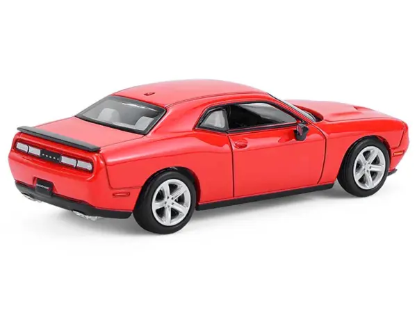 2016 Dodge Challenger RT Torred "GreenLight Muscle" Series 30 1/64 Diecast Model Car by Greenlight #3
