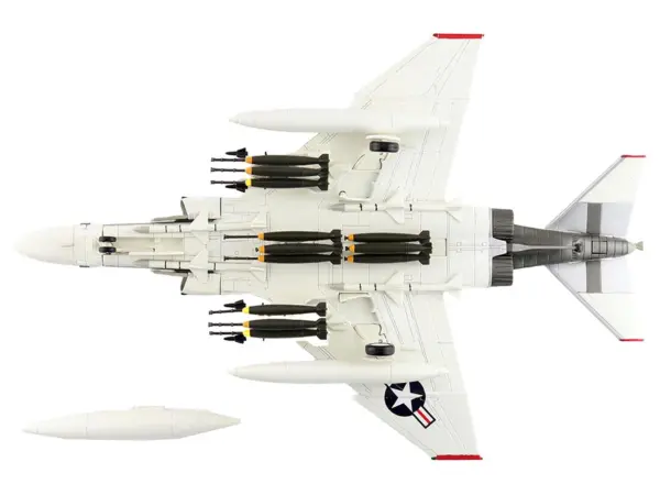 McDonnell Douglas F-4J Phantom II Fighter-Bomber Aircraft "153893 VMFA-312 Checkerboards" (1976) United States Marine Corps "Air Power Series" 1/72 Diecast Model by Hobby Master #4