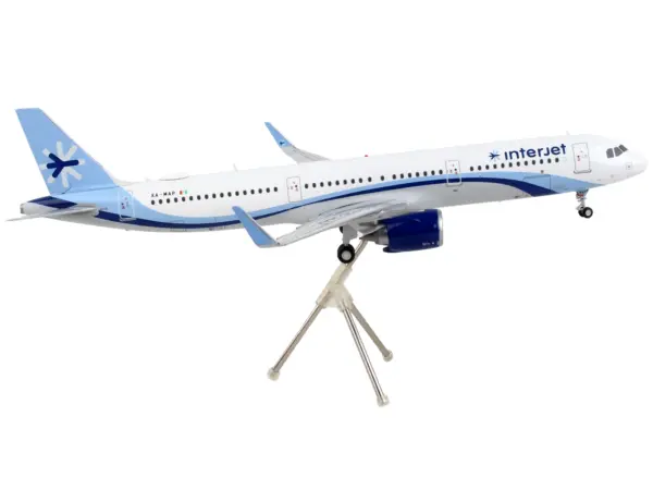 Airbus A321neo Commercial Aircraft "Interjet" White with Blue Stripes "Gemini 200" Series 1/200 Diecast Model Airplane by GeminiJets #2