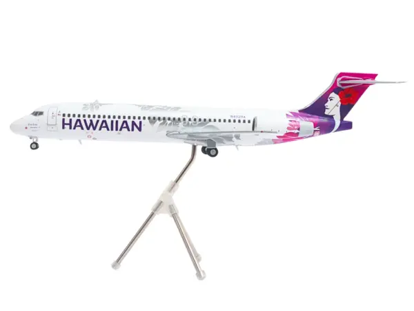 Boeing 717-200 Commercial Aircraft "Hawaiian Airlines" (N492HA) White with Purple Tail Graphics "Gemini 200" Series 1/200 Diecast Model Airplane by GeminiJets #2