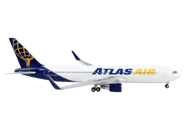 Boeing 767-300ER Commercial Aircraft "Atlas Air" White and Blue 1/400 Diecast Model Airplane by GeminiJets #2