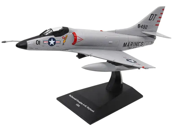 McDonnell Douglas A-4C Skyhawk Attack Aircraft "US Navy" 1/72 Diecast Model by Militaria Die Cast #3