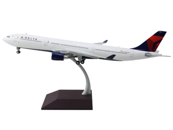 Airbus A330-300 Commercial Aircraft "Delta Air Lines" (N829NW) White with Blue and Red Tail "Gemini 200" Series 1/200 Diecast Model Airplane by GeminiJets #3