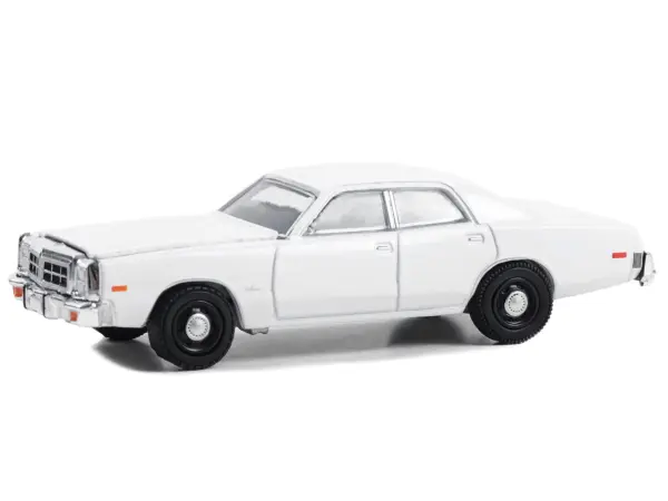 1977-78 Dodge Monaco Police Pursuit White "Hot Pursuit - Hobby Exclusive" Series 1/64 Diecast Model Car by Greenlight #2