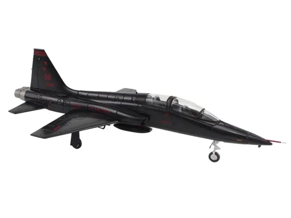 Northrop T-38A Talon Aircraft "65-10342 1st Reconnaissance Squadron 9th Reconnaissance Wing Beale Air Force Base" (2006) United States Air Force "Air Power Series" 1/72 Diecast Model by Hobby Master #5
