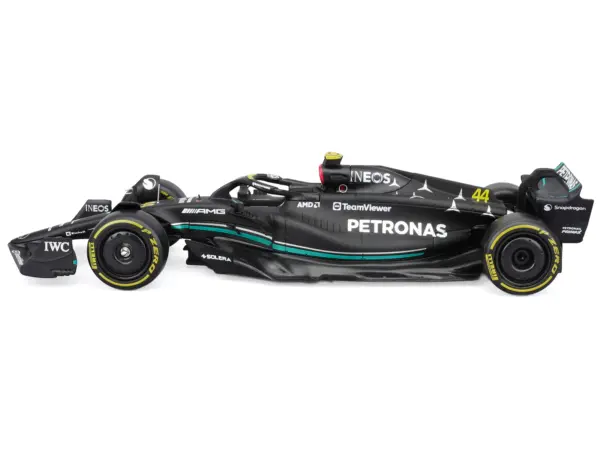 Mercedes-AMG F1 W14 E Performance #44 Lewis Hamilton "Petronas" Formula One F1 "World Championship" (2023) with Driver Figure "Race" Series 1/24 Diecast Model Car by Bburago #2