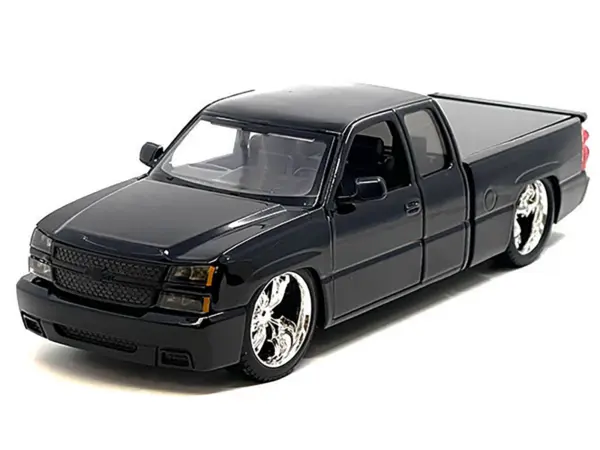 2006 Chevrolet Silverado Custom Pickup Truck Black "Die-Cast Collection" Series 1/25 Diecast Model Car by Motormax #2