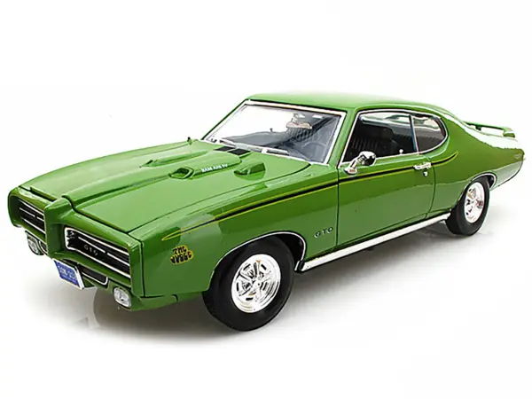 1969 Pontiac GTO Judge Green 1/18 Diecast Car Model by Motormax #2