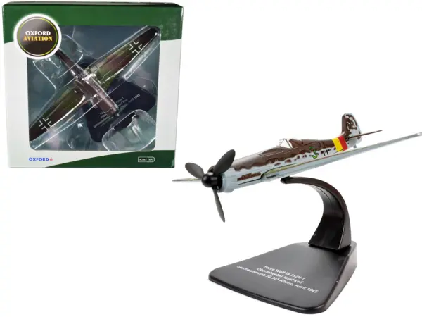Focke-Wulf Ta 152 H-1 Fighter Plane Pilot: Oberfelwebel Josef Keil Geschwaderstab JG 301 Alteno April (1945) "Oxford Aviation" Series 1/72 Diecast Model Airplane by Oxford Diecast #1