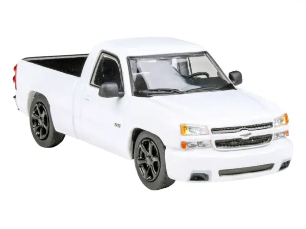 2006 Chevrolet Silverado 'Cateye' Pickup Truck Summit White 1/64 Diecast Model Car by Paragon Models #4