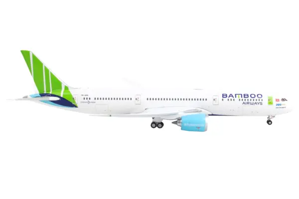 Boeing 787-9 Commercial Aircraft "Bamboo Airways" White with Green Tail 1/400 Diecast Model Airplane by GeminiJets #2
