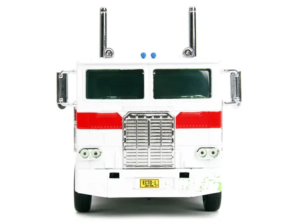 G1 Autobot Optimus Prime Truck White with Robot on Chassis from "Transformers" TV Series - "Ghostbusters" (1984) Movie Crossover "Hollywood Rides" Series 1/24 Diecast Model by Jada #3