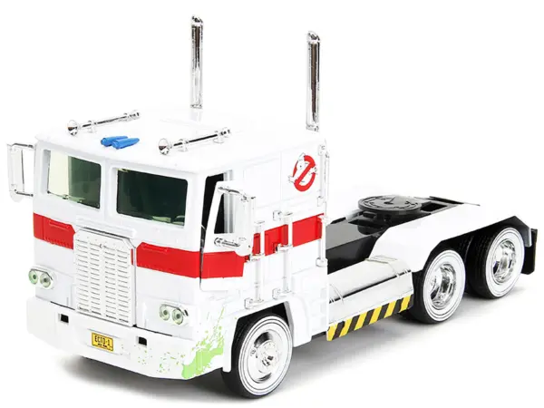 G1 Autobot Optimus Prime Truck White with Robot on Chassis from "Transformers" TV Series - "Ghostbusters" (1984) Movie Crossover "Hollywood Rides" Series 1/24 Diecast Model by Jada #5