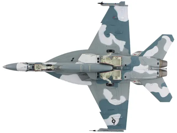 Boeing F/A-18E Super Hornet Fighter Aircraft "Cloud Scheme VFC-12 Fighting Omars" (2023) United States Navy "Air Power Series" 1/72 Diecast Model by Hobby Master #3