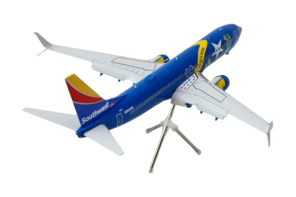 Boeing 737-800 Commercial Aircraft with Flaps Down "Southwest Airlines - Nevada One" (N8646B) Blue with Tail Stripes "Gemini 200" Series 1/200 Diecast Model Airplane by GeminiJets #3