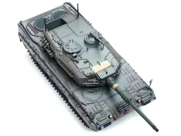Leopard 2A4 Main Battle Tank with Snorkel "Green Camouflage" German Army "Armor Premium" Series 1/72 Diecast Model by Panzerkampf #2