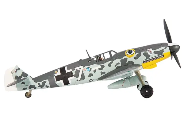 Messerschmitt BF 109G-6 Fighter Aircraft "JG 51 Bulgaria" (1944) German Luftwaffe 1/72 Die Cast Model by JC Wings #3