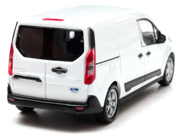 2014 Ford Transit Connect (V408) Van White 1/43 Diecast Model by Greenlight #3