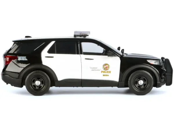 2022 Ford Police Interceptor Utility Black and White "Los Angeles Police Department (LAPD)" with Flashing Light Bar and Front and Rear Lights and Sounds 1/24 Diecast Model Car by Motormax #2