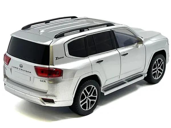 Toyota Land Cruiser Silver Metallic with Sun Roof 1/24 Diecast Model Car #3
